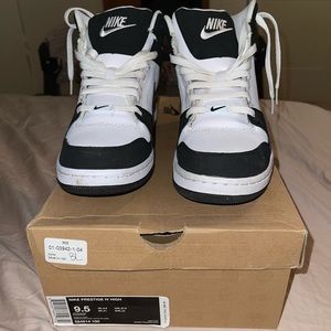 COPY - Men’s size 9.5 Nike Prestige IV High